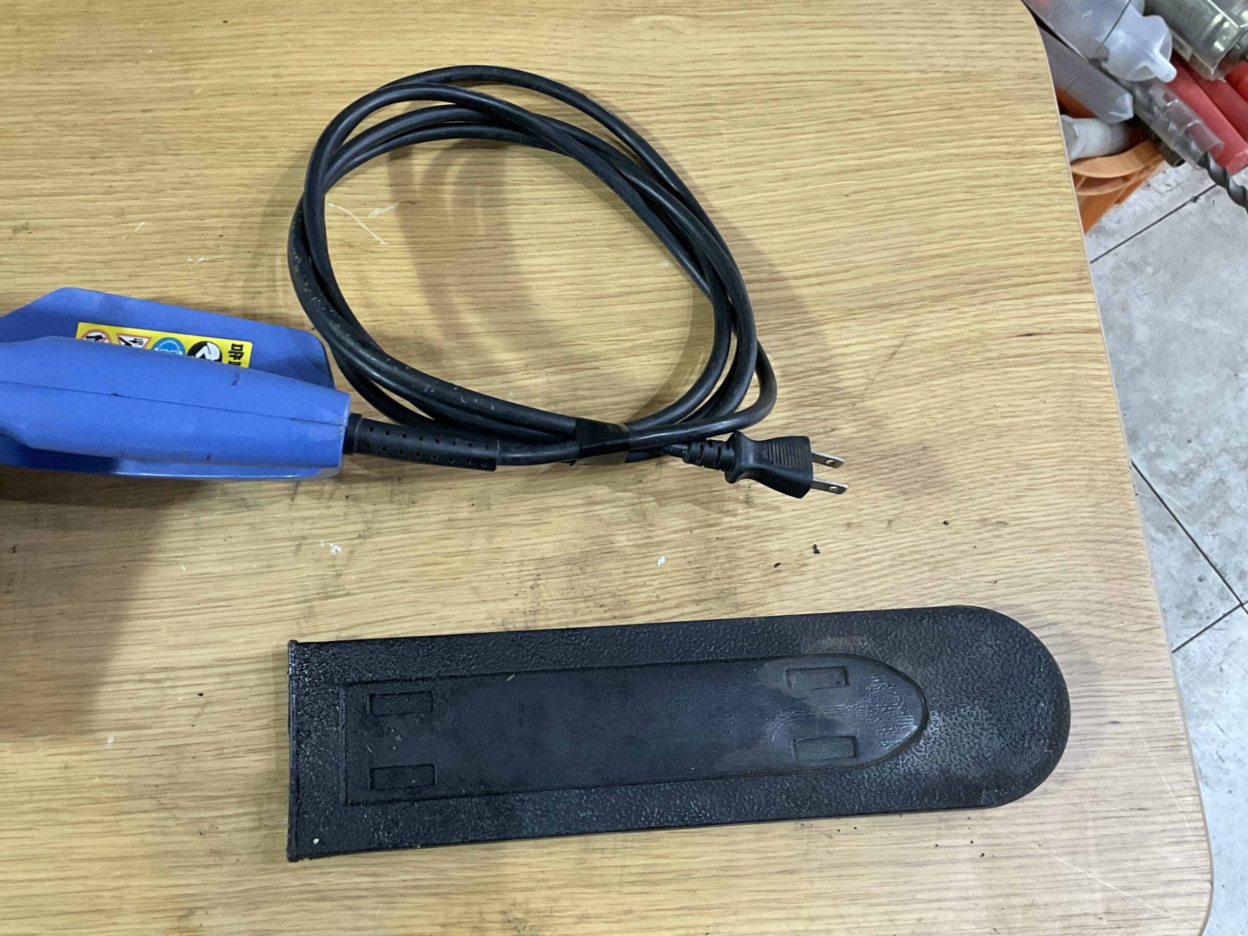 電気チェーンソー　ナカトミ　EC-305