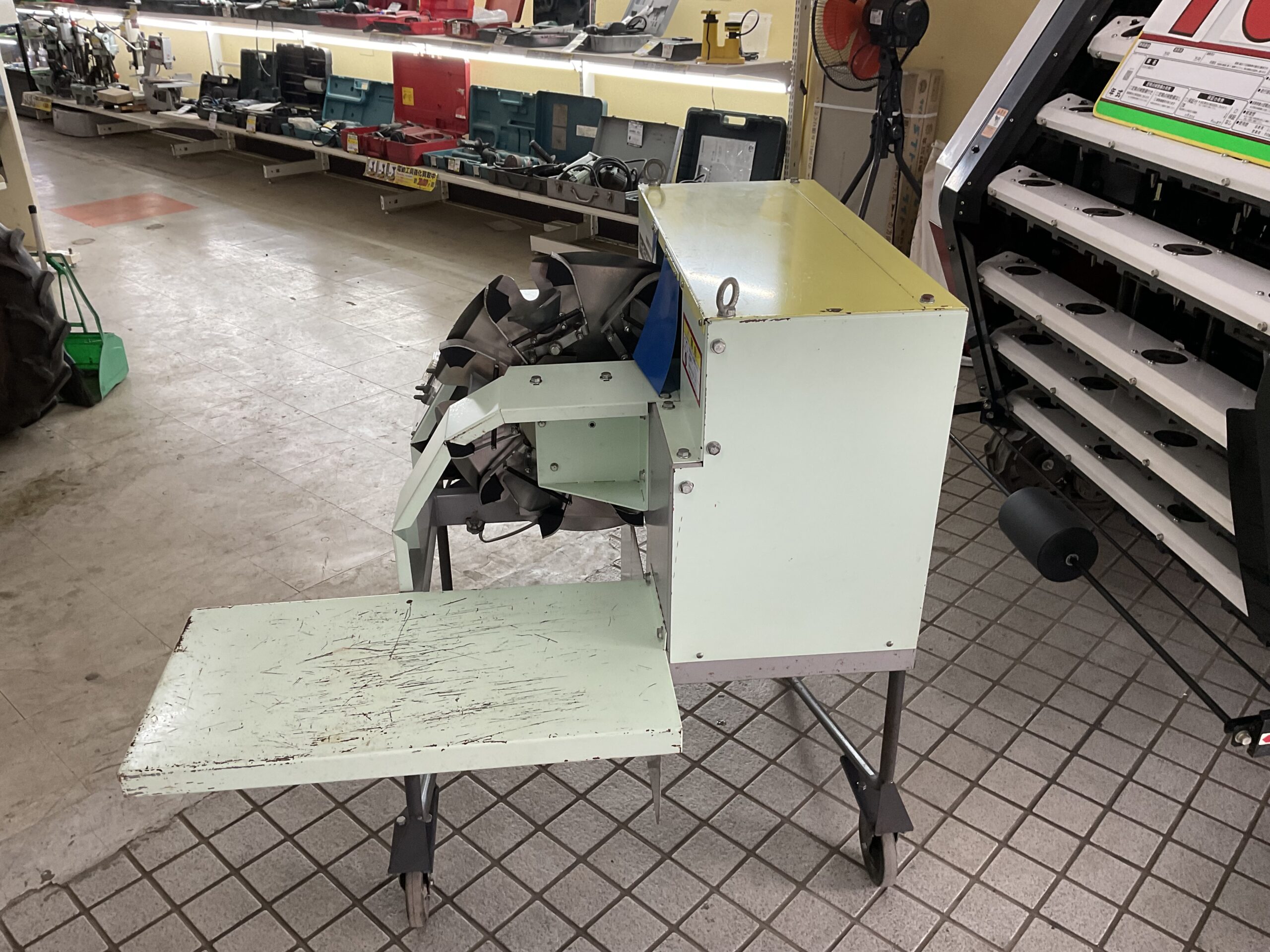 ニンニク茎根切り機　フタバ機械　KF-45
