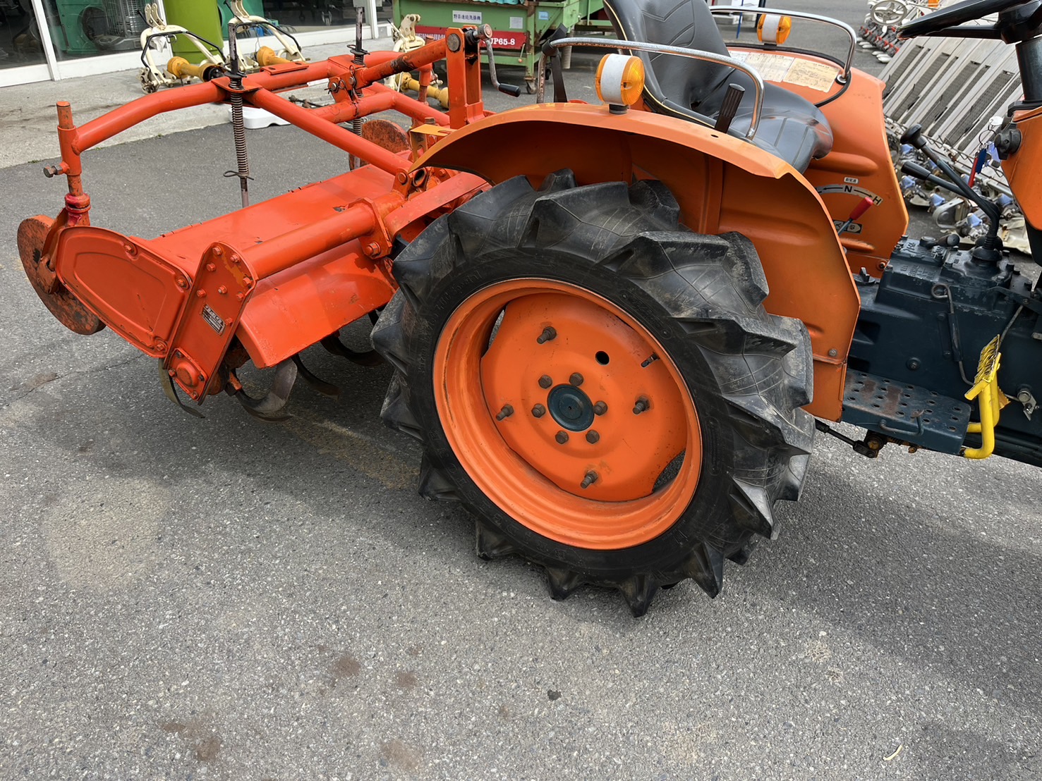 トラクター　L2201DT