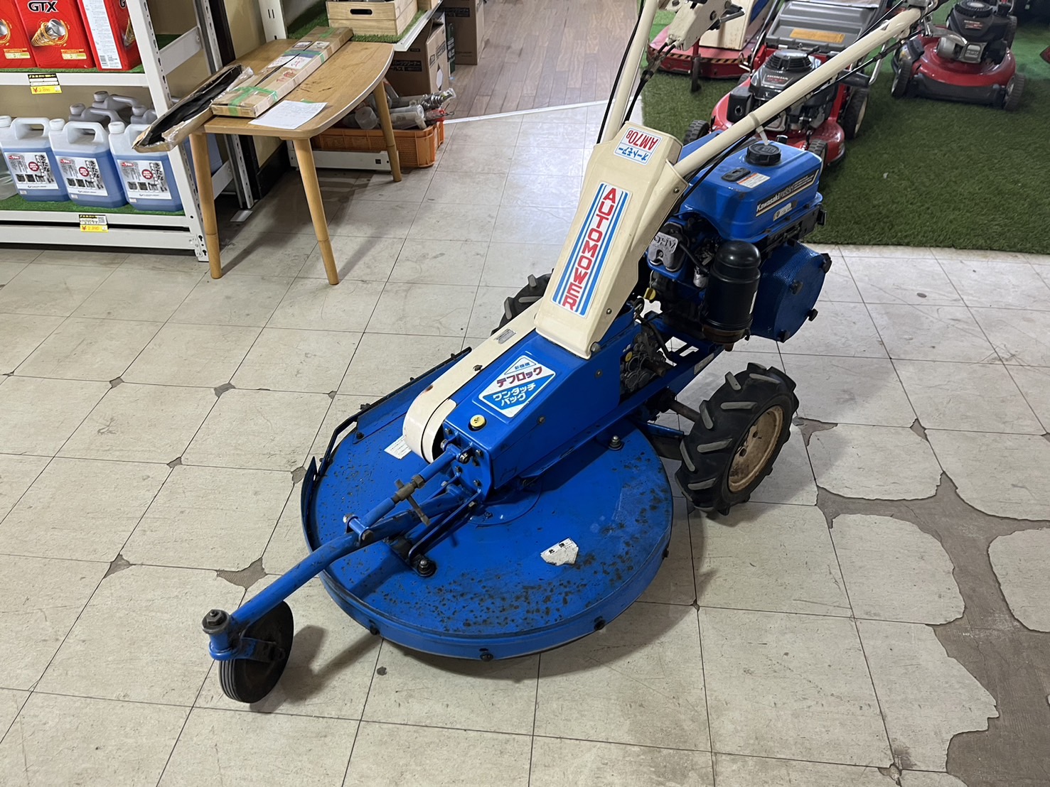 オートモア　AM70B