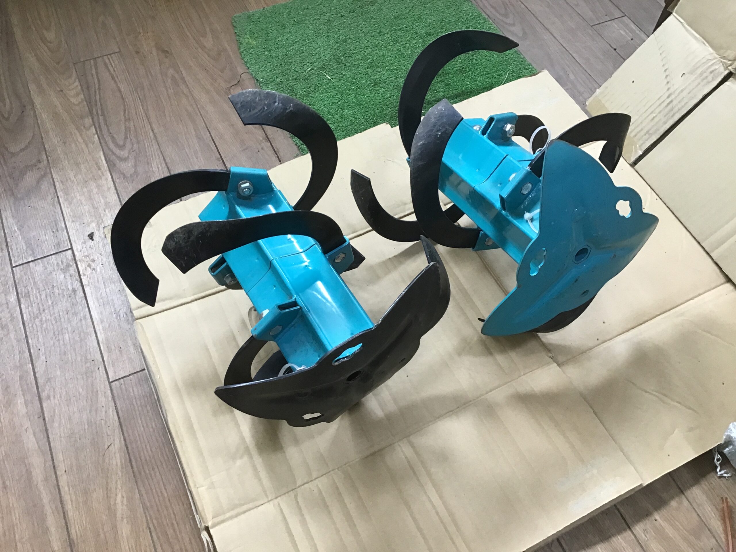 管理機　爪