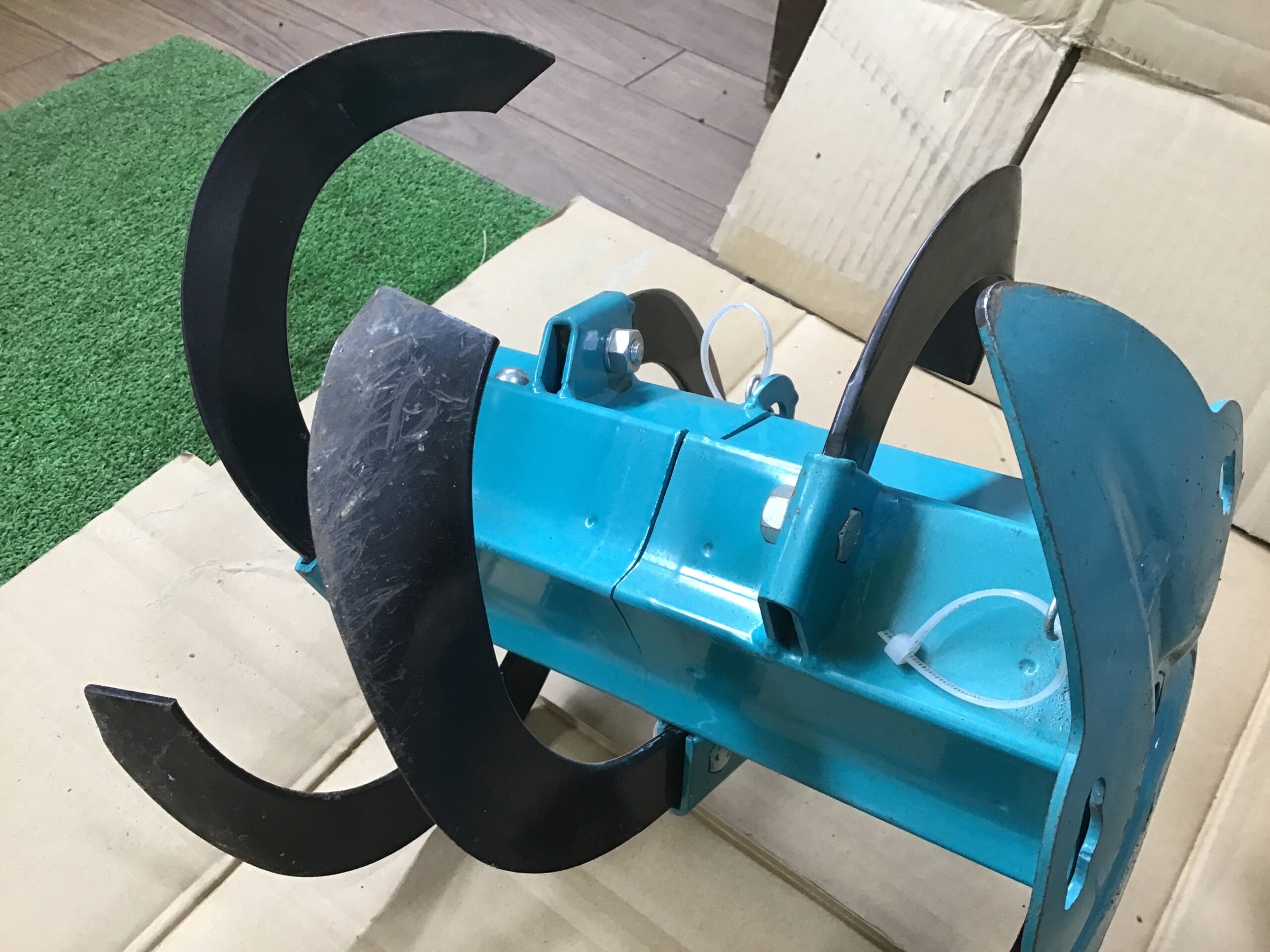 管理機　爪