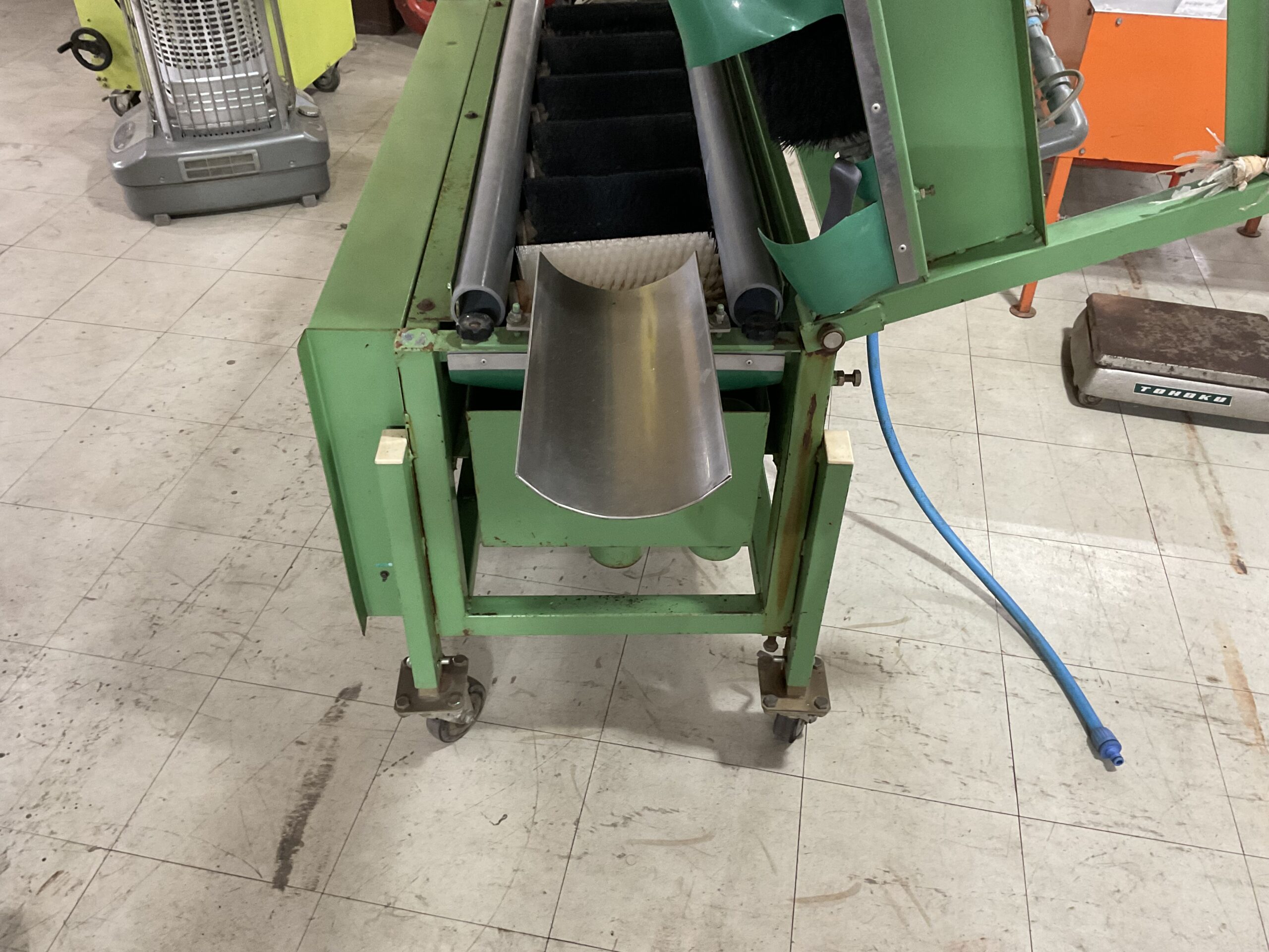 野菜洗い機　サシナミ　Y24-6TU型
