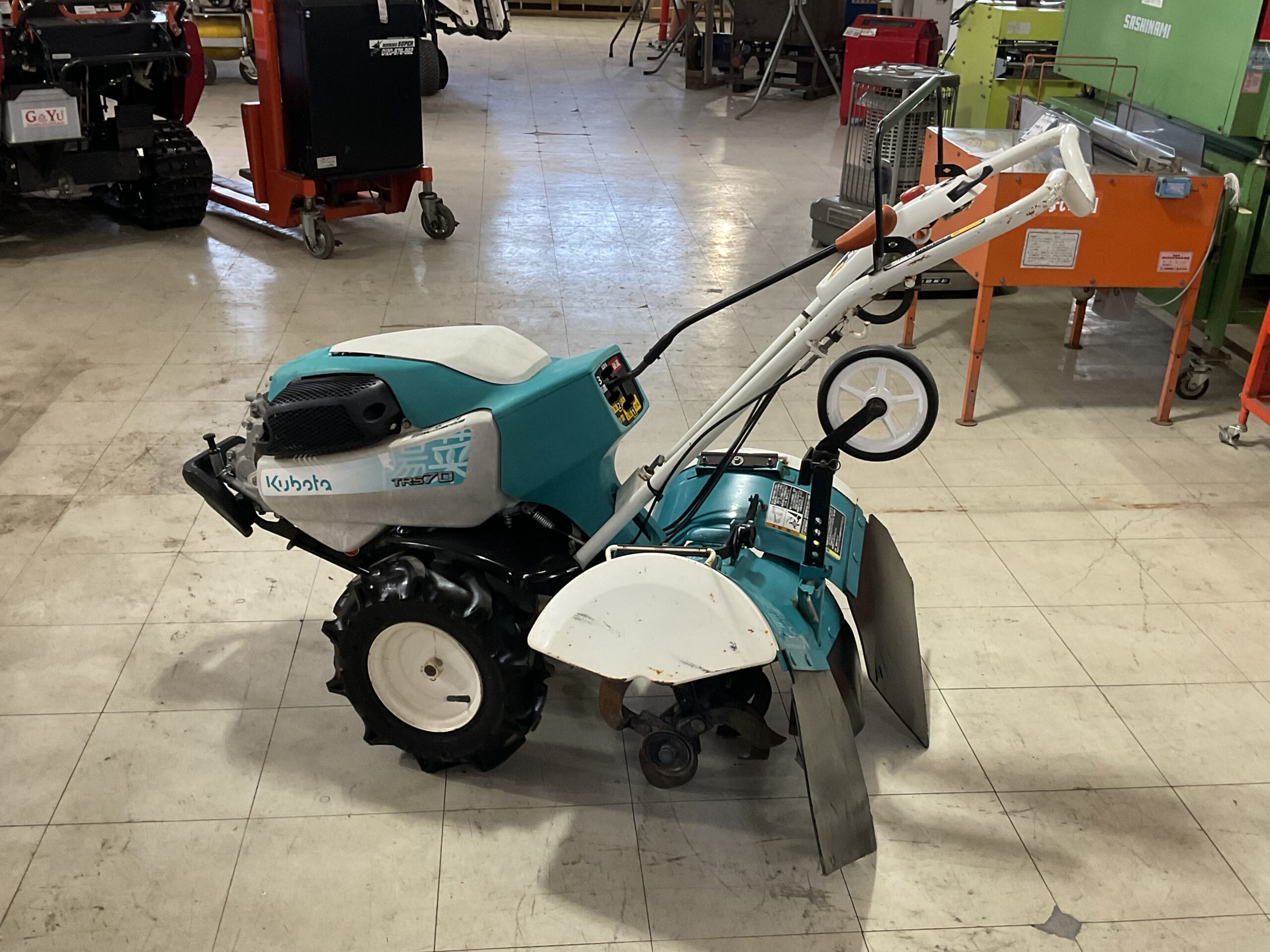 耕運機　クボタ　TRS70