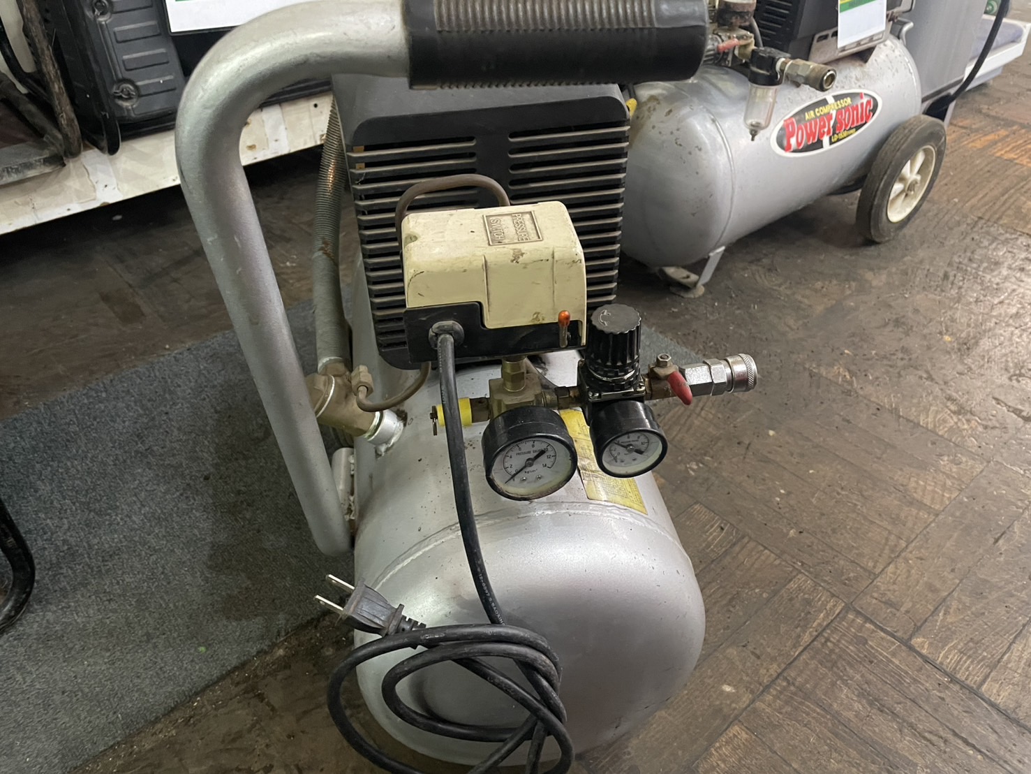 エンリッチ　エアーコンプレッサー　ER-1525