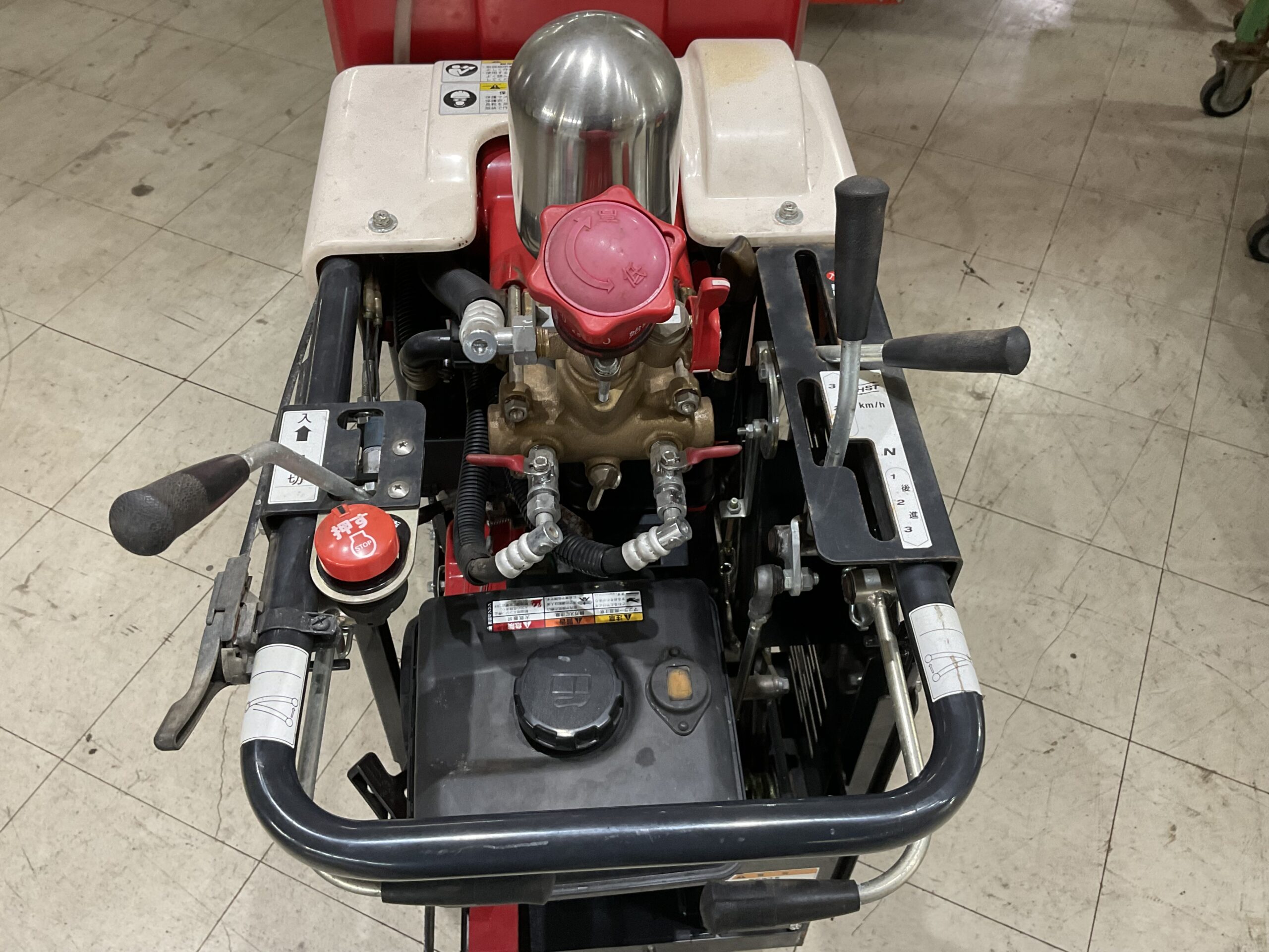 クローラースプレーヤー　共立　CHS132H