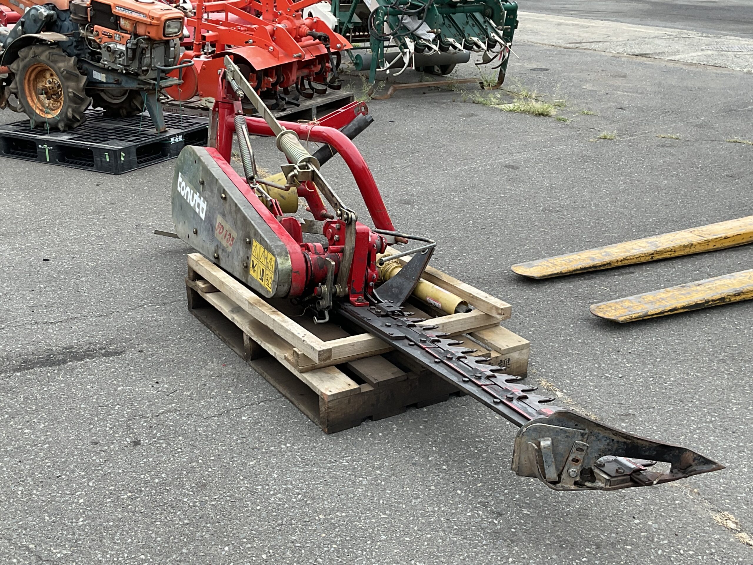 トラクター用バリカンモア　FD135