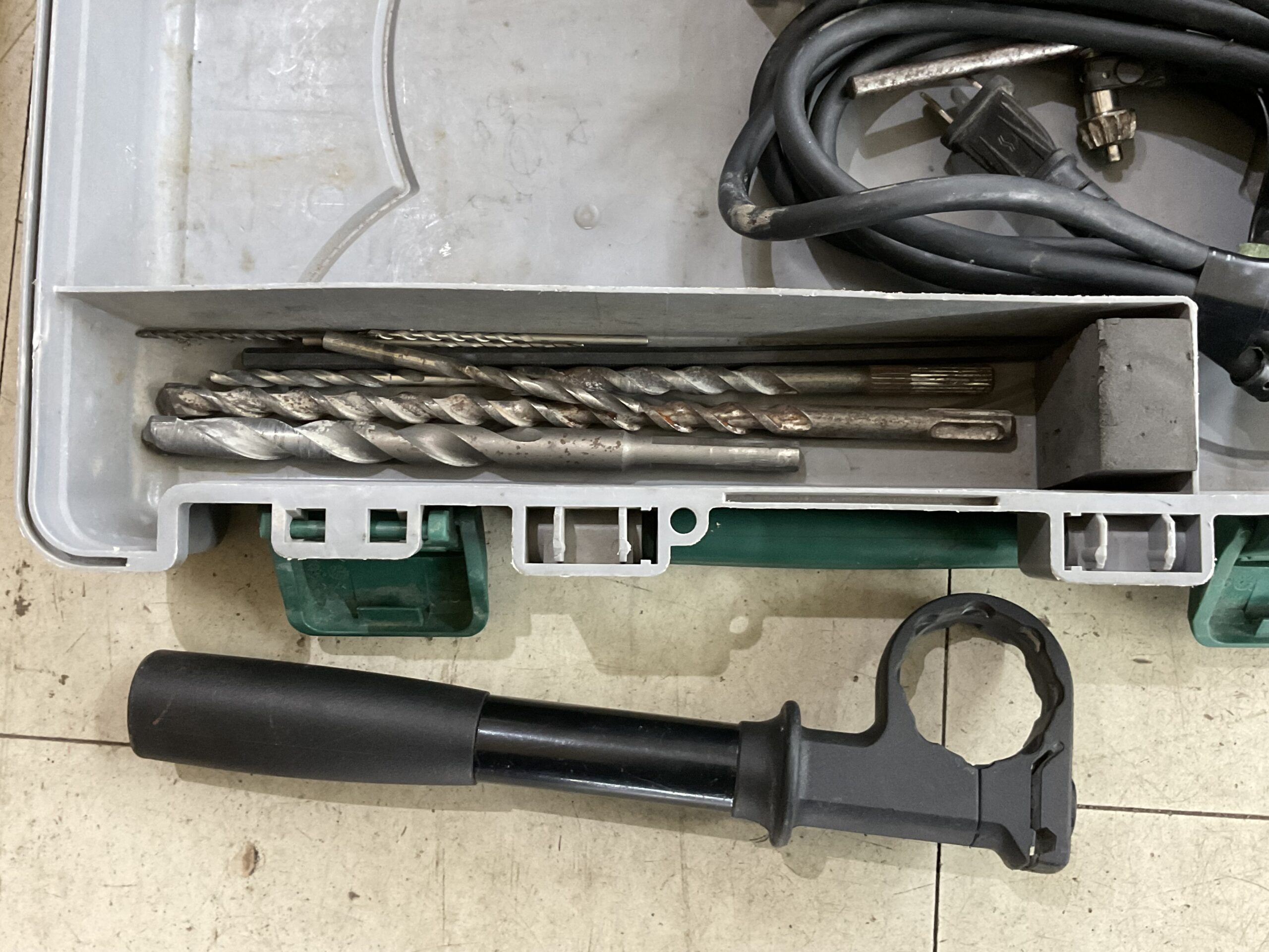 二段変速振動ドリル　日立工機　DV20VB2