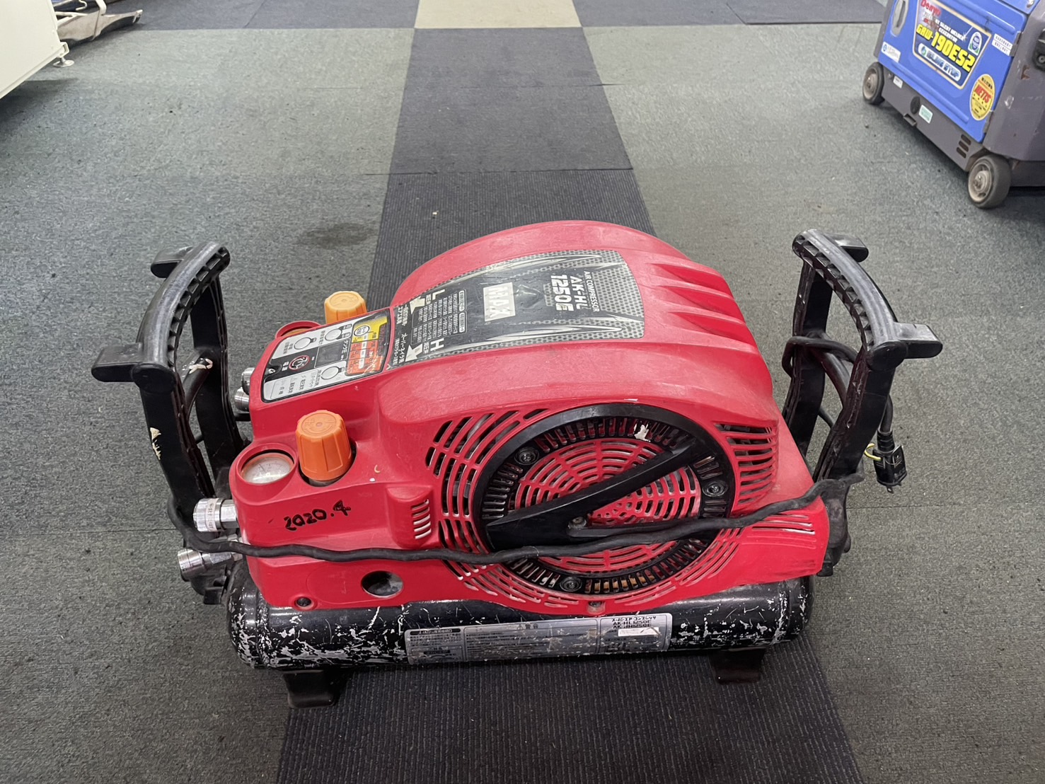 マックス エアコンプレッサー 1250E AK-HL