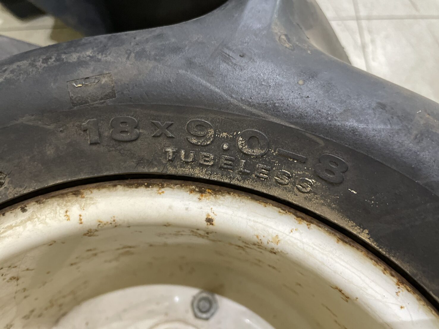 クボタ　バインダー　ブリヂストン製　タイヤ　ホイール　左右セット